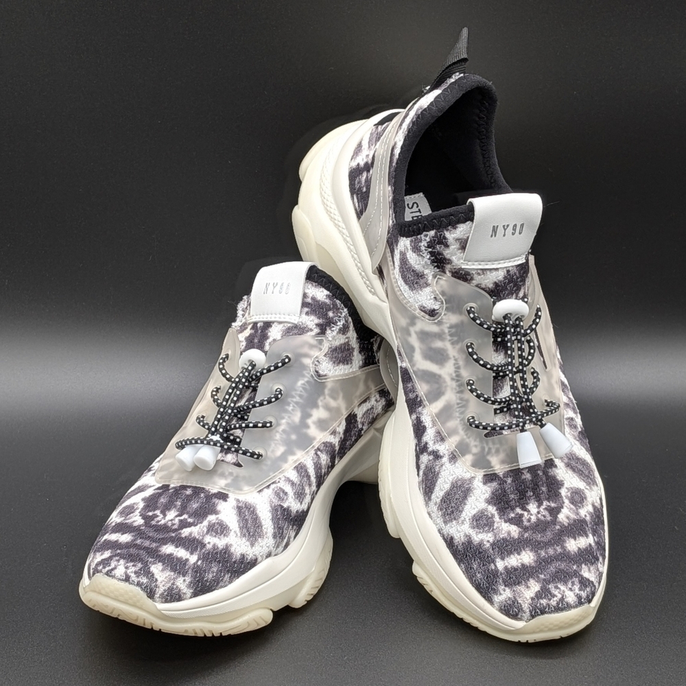 Steve Madden Gray and White Patterned Sneakers